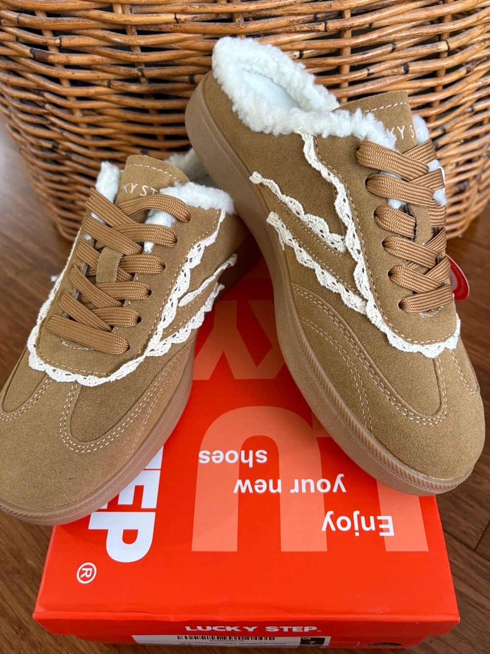 NWT Lucky Step Sneaker Mule Camel Tan Suede Cream Lace Trim Sherpa Lined SZ 7 - Picture 2 of 7